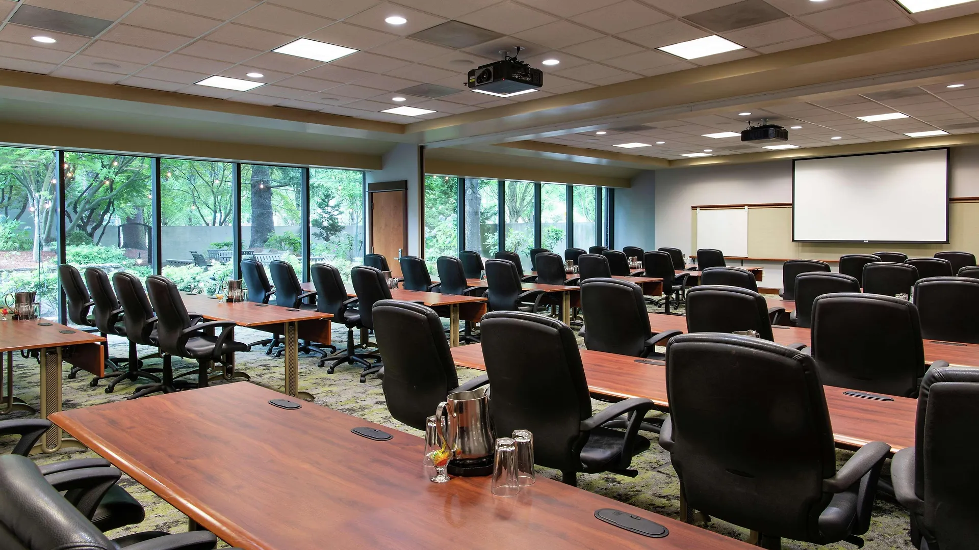 Doubletree By Hilton Portland Hotel