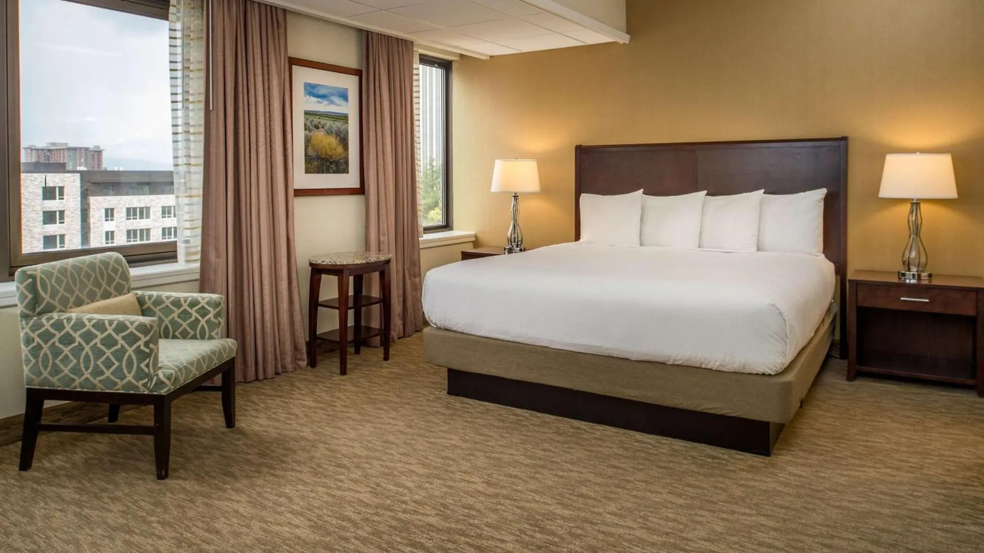 Doubletree By Hilton Portland Hotel