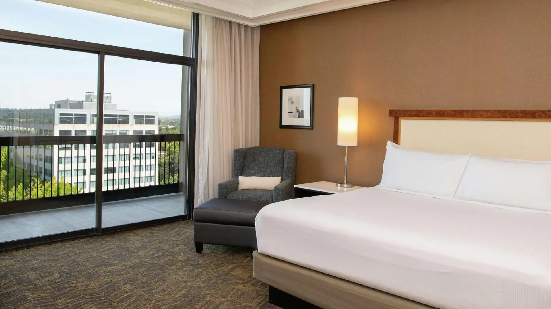 Doubletree By Hilton Portland Hotel
