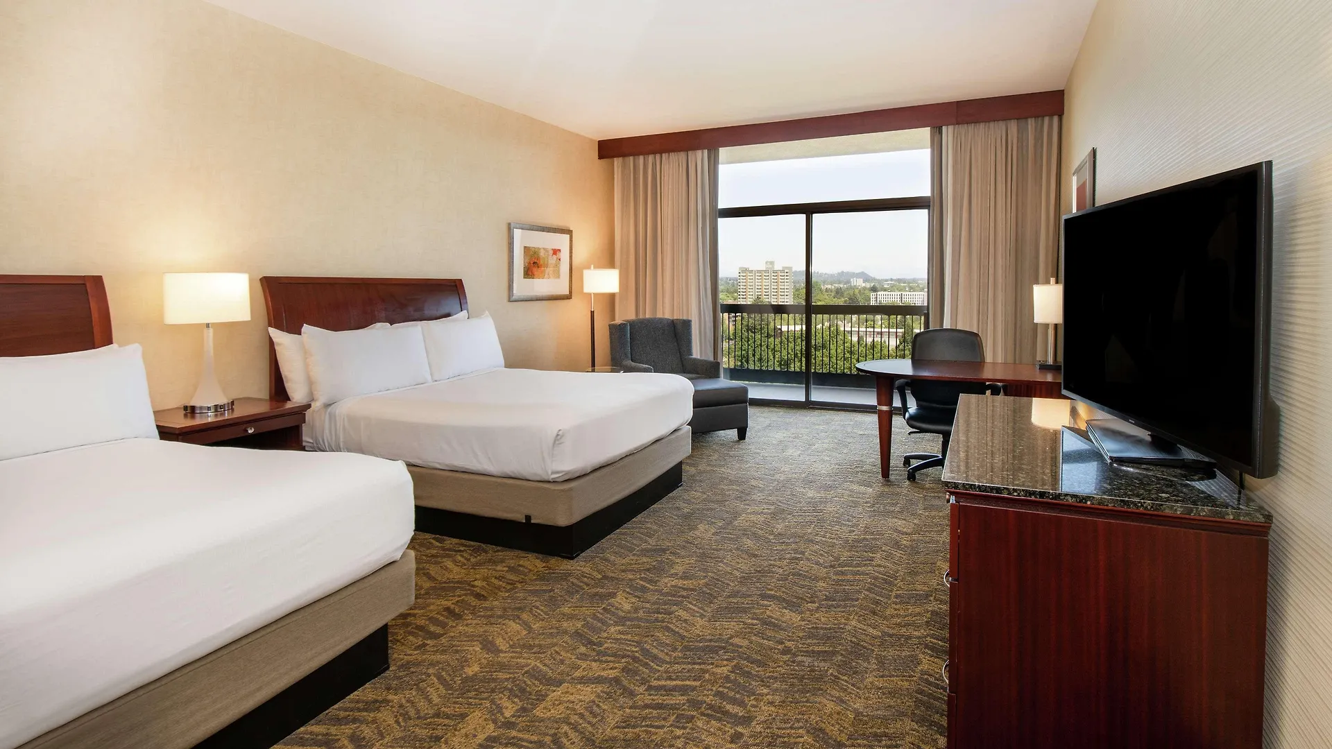 Doubletree By Hilton Portland Hotel