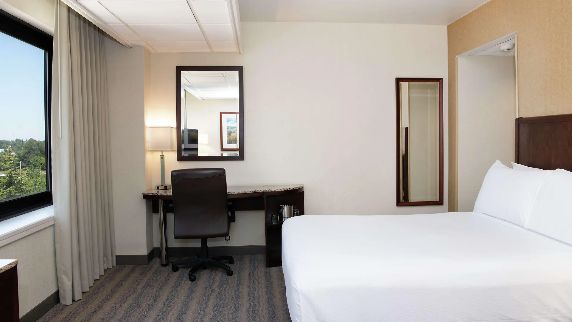 Doubletree By Hilton Portland Hotel