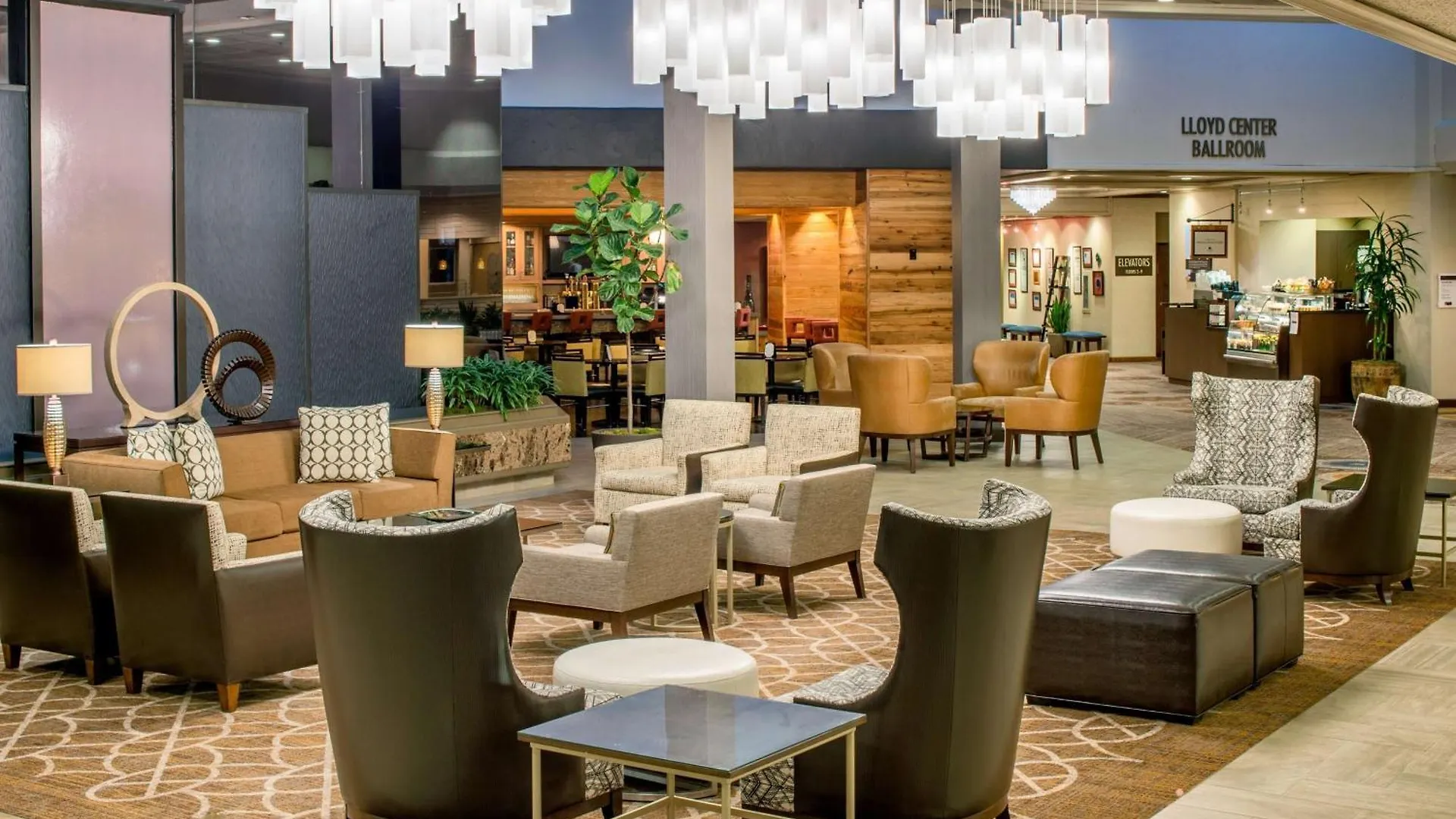 Doubletree By Hilton Portland Hotel